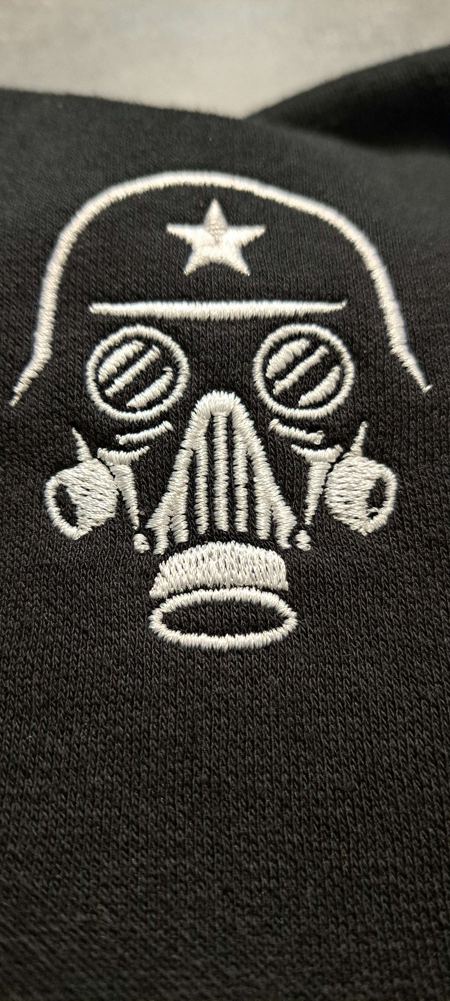 RES 2025 Pullover brodés product image (2)