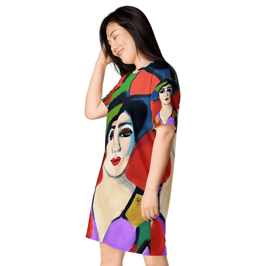 Donna with Hat All-Over Print T-Shirt Dress product image (5)