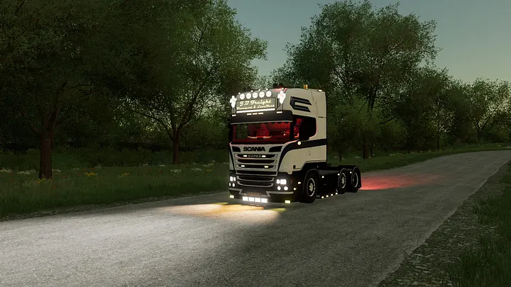 [FS22] J.B Freight 6 Serie Midlift product image (2)