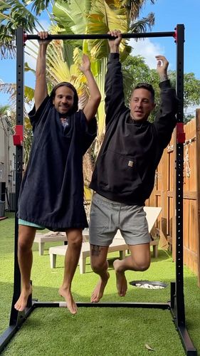 2 dudes, 1 pole, endless opportunities. 🍆 
Give us our next challenge below 👇🏼