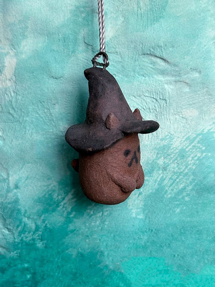 Knotched Hat Cat Pendant Ceramic Spill product image (2)