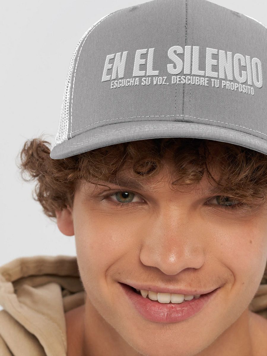 En El Silencio Trucker Cap Dark product image (24)