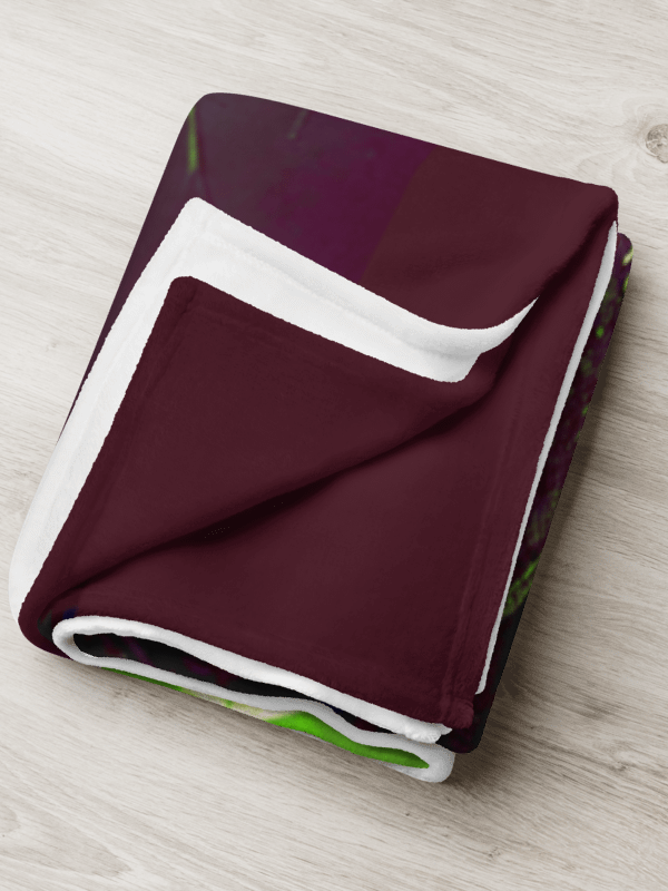 Kryme's Shadow Cloak Blanket product image (7)