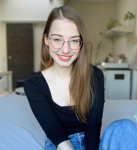 Join me for some space exploration 🛸
[Giveaway] Game Key for Deliver Us Mars ! Check out the stream for more info 🥰

Live now...