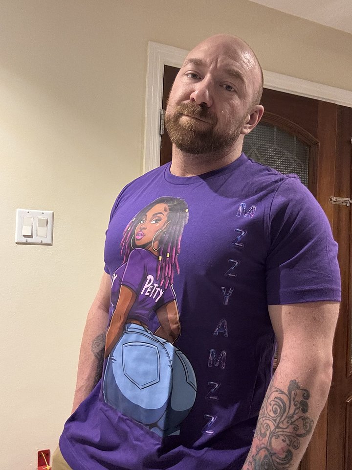 MzzYamzz Petty T-Shirt product image (1)