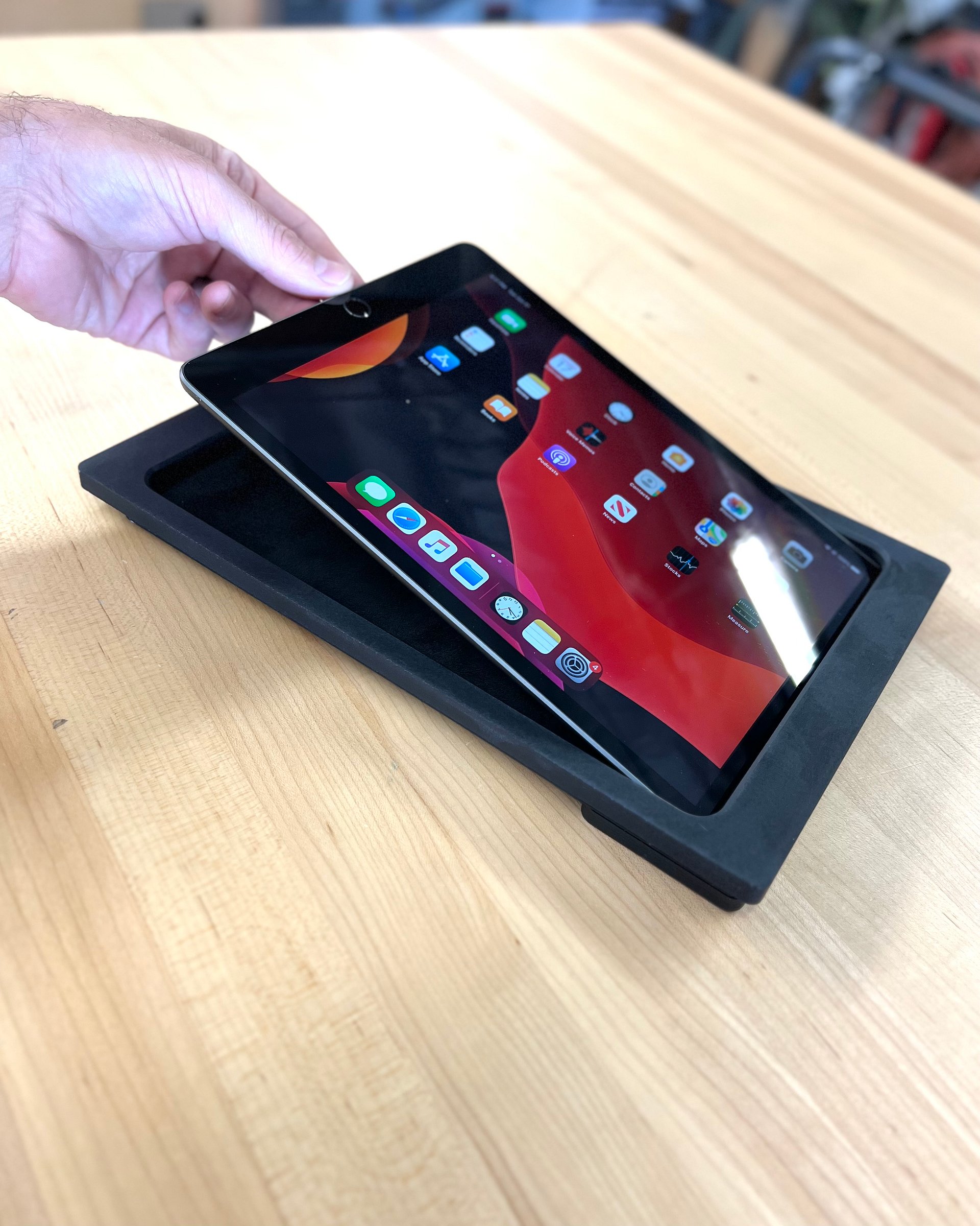 iPad, 10.2-inch, Gen 7 through 9 - SIDE SLIDER Dash Kit product image (1)