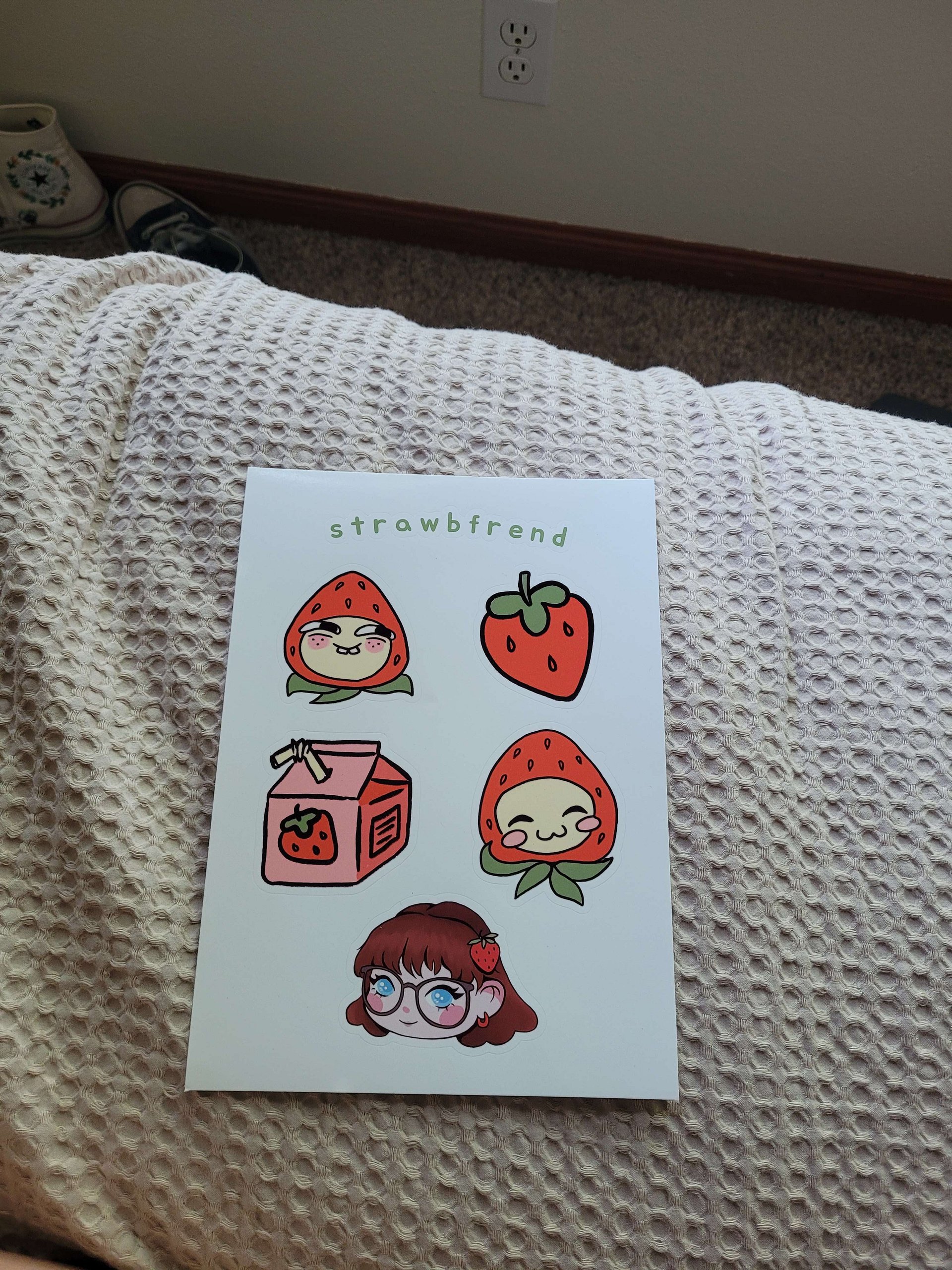 strawbfrend sticker pack product image (5)
