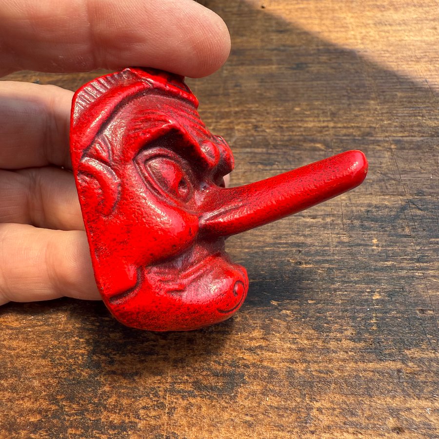 🎎 Iron Tengu Paperweight (Bunchin) – Red Cast Iron Desk Ornament – Japan Antique Roadshow product image (4)