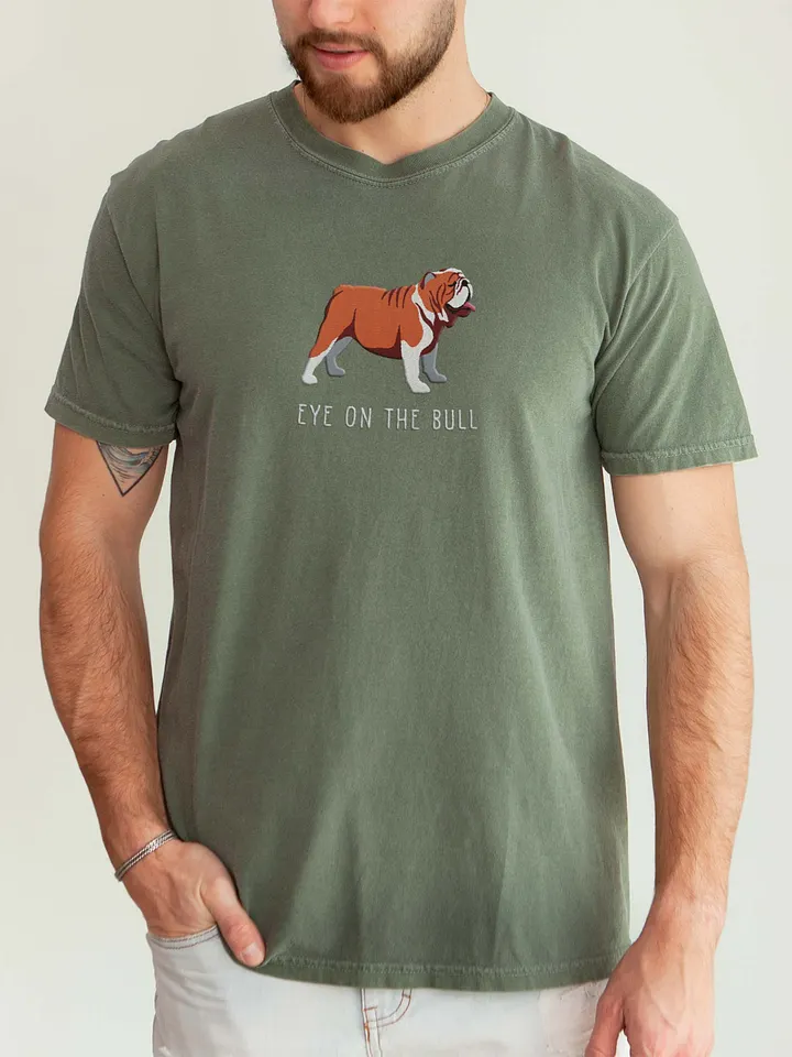 Eye on the Bull T-Shirt(Embroidered) of an English Bulldog product image (2)