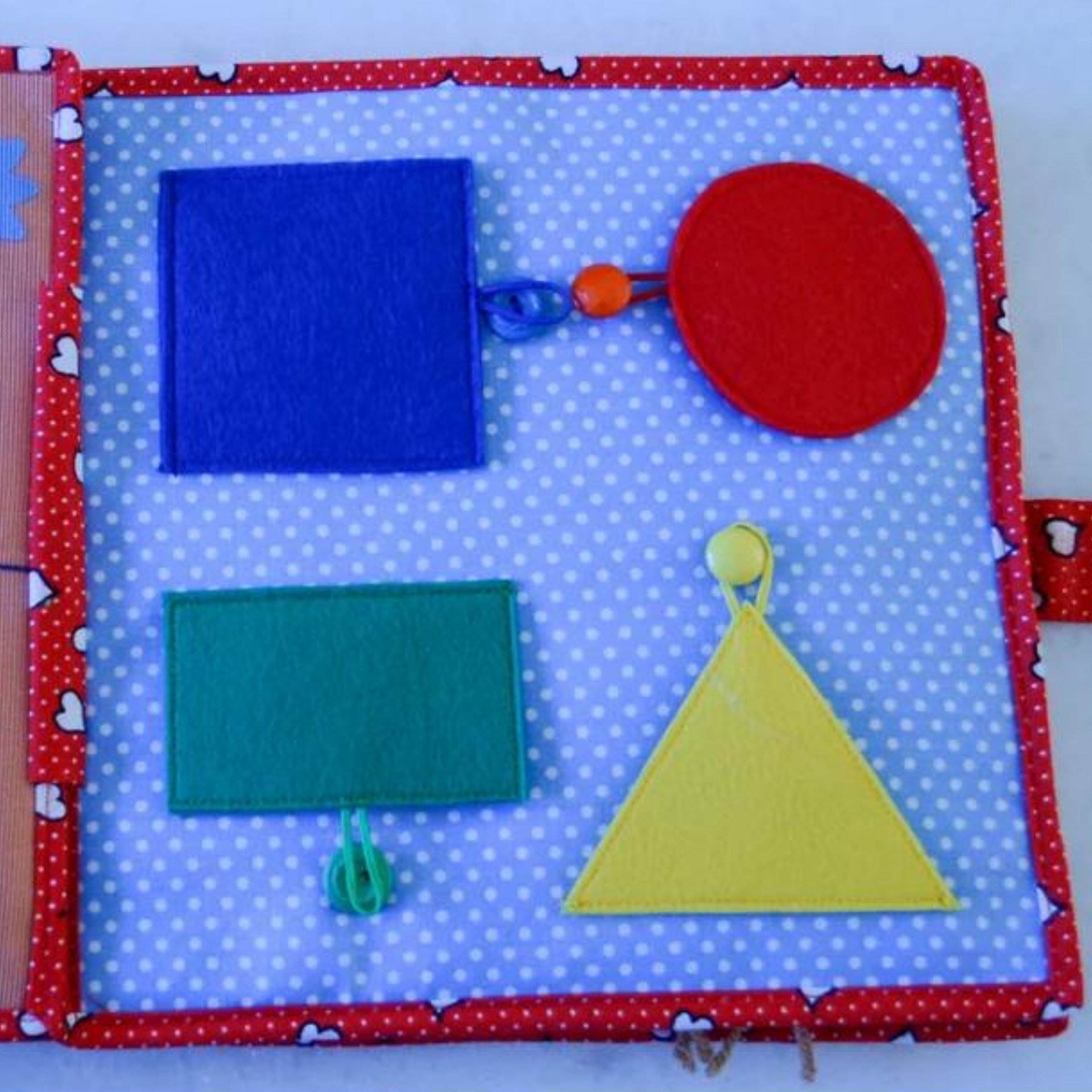 Personalized Montessori felt busy book with activities for toddlers product image (7)