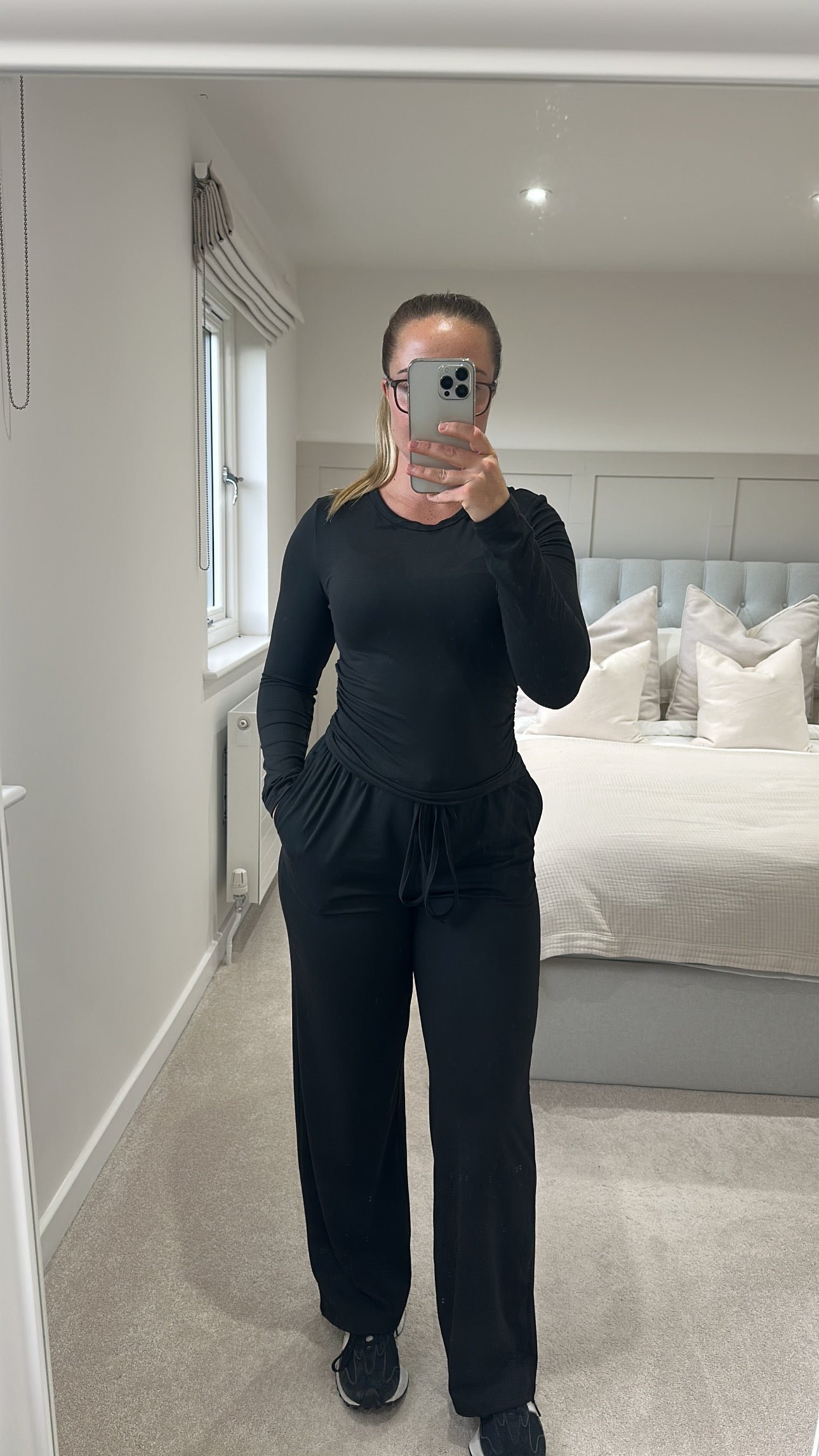 Black soft stretchy basic longsleeve loungeset product image (3)