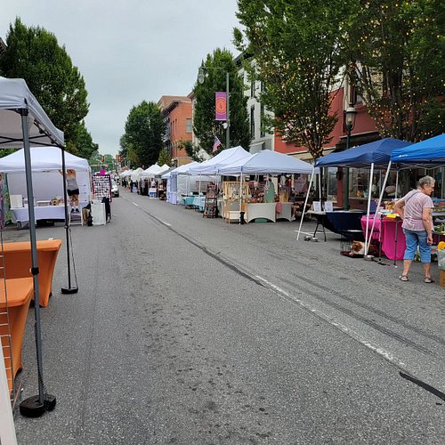 GOOOOOOD morning! It's old market day in downtown Chambersburg! Come on down! (I do have coffee. Whether or not I share, thou...