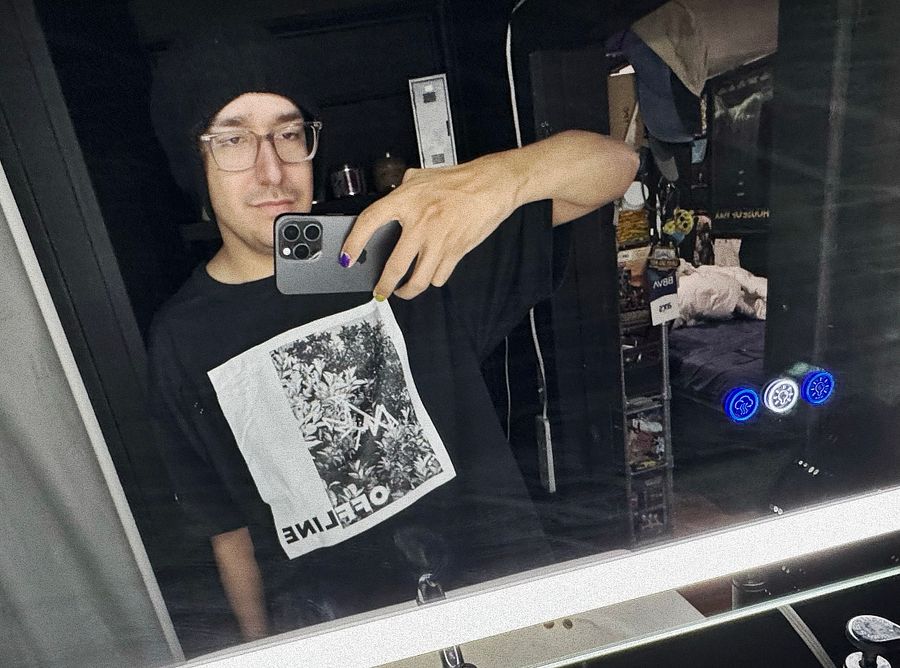 offline [champion tee] product image (4)