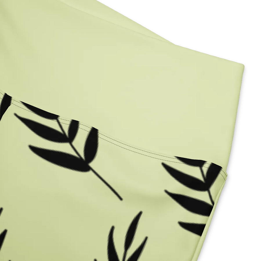 Chic Leaf Flare Leggings product image (1)
