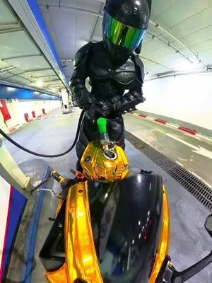 Batman reactions 🔥 #moto #batman 