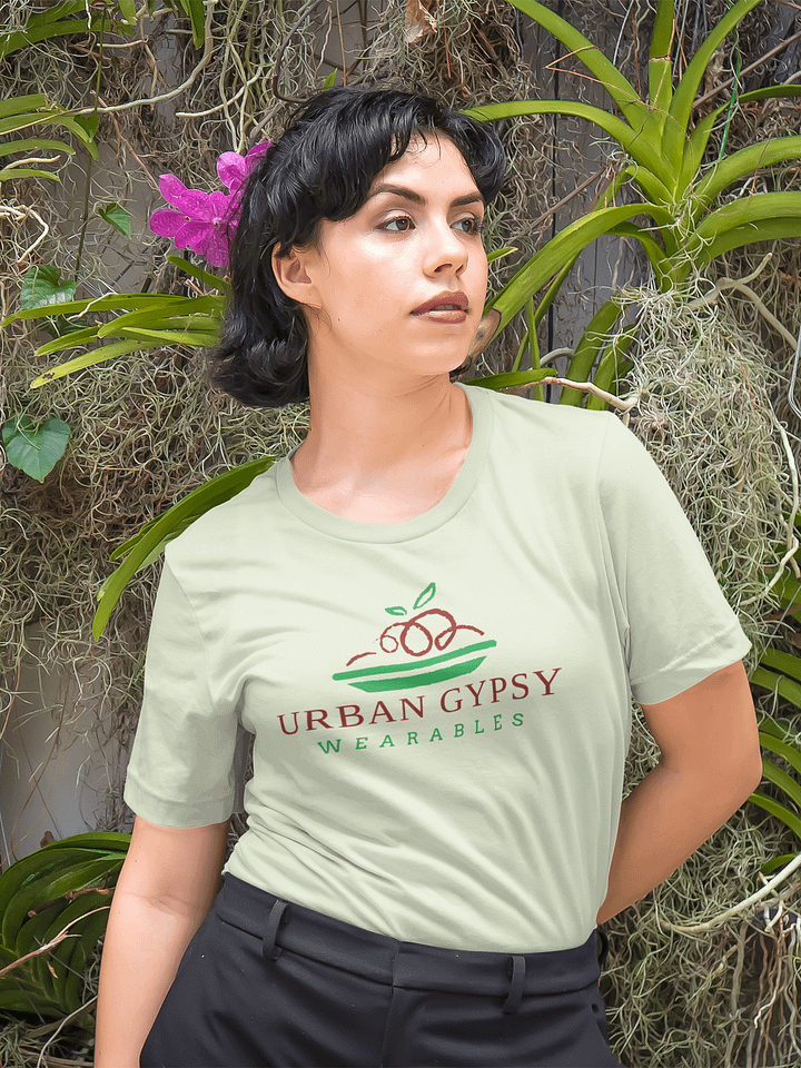 Apple on Plate Urban Gypsy T-Shirt product image (2)