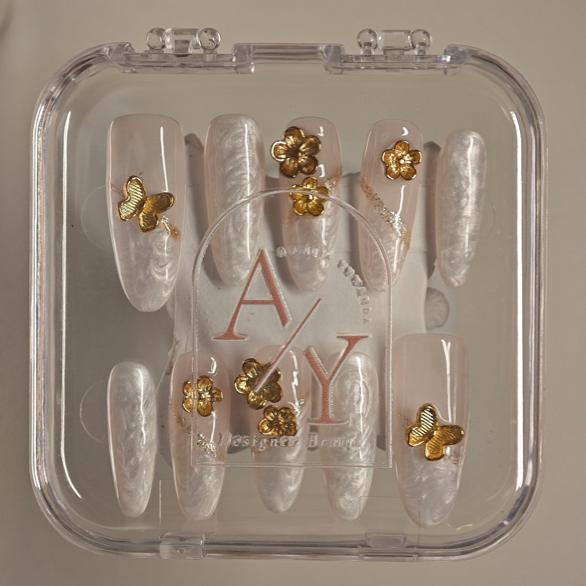 Gold and Pearly Elegance product image (4)