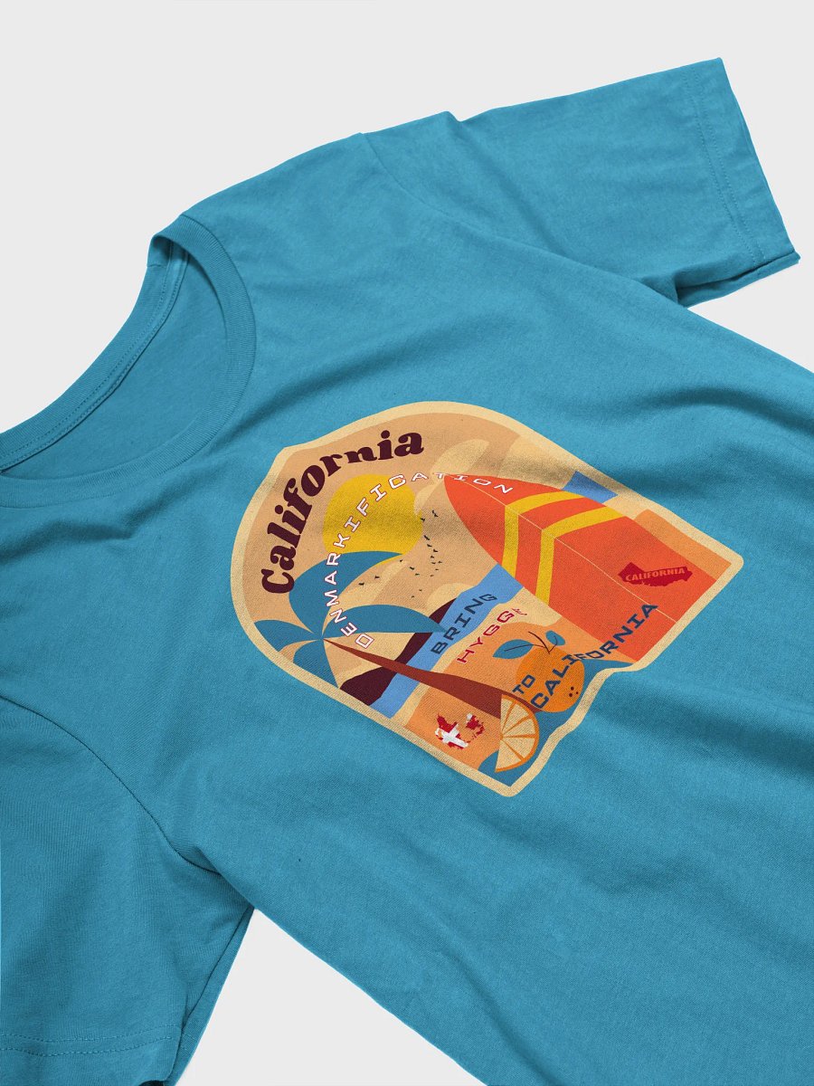 California Dreamin' Retro Surf Poster Tee product image (20)