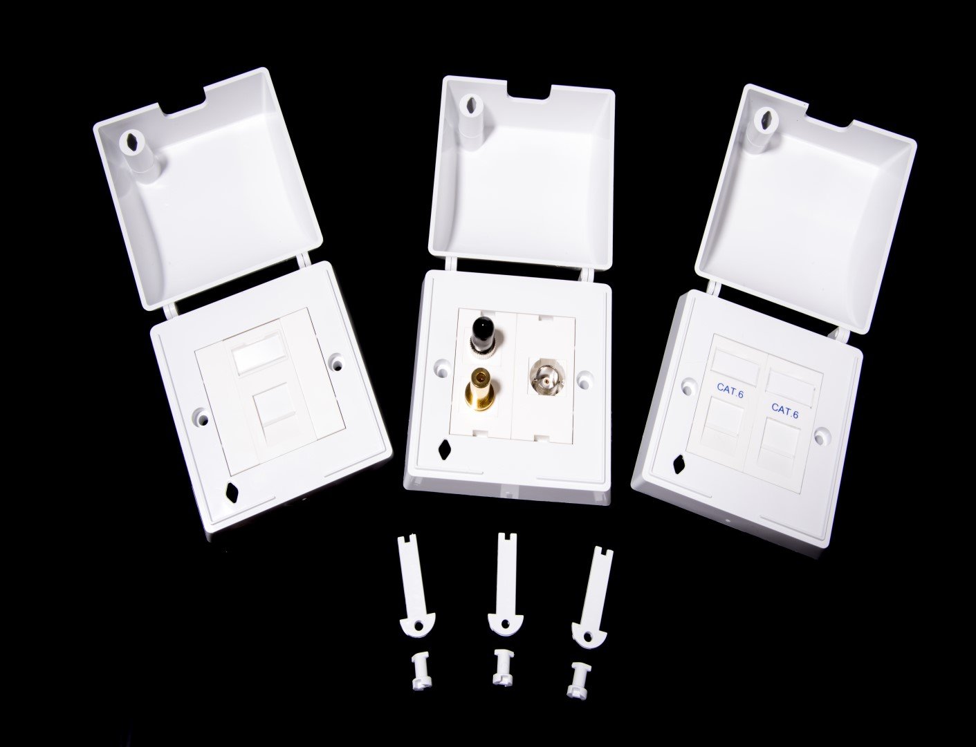 NetLoc® V2 Socket Protector Faceplate product image (1)
