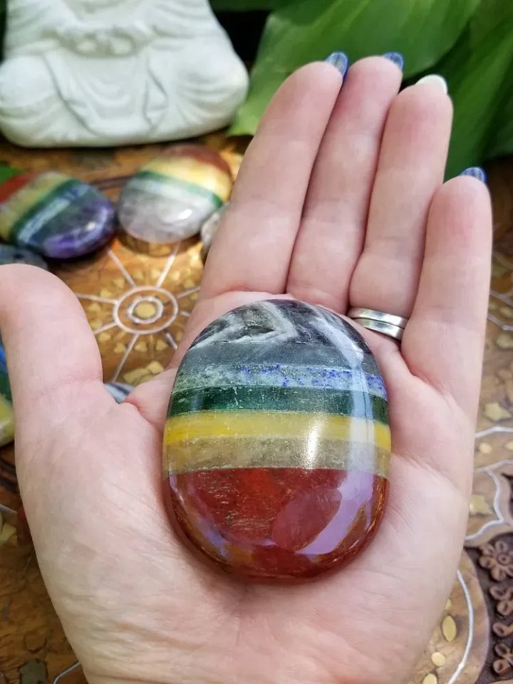7 Chakra Palm Stone – Healing Crystal Energy • Meditation • Alignment Tool product image (2)