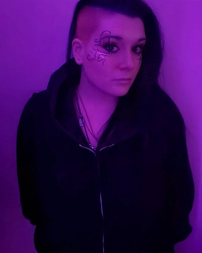 one week till prophet xx
.
.
.
.
.
.
.
.
.
#unsignedartist #newmusic #newmusicfriday #altgirl #unreleasedsong #unreleasedmusi...