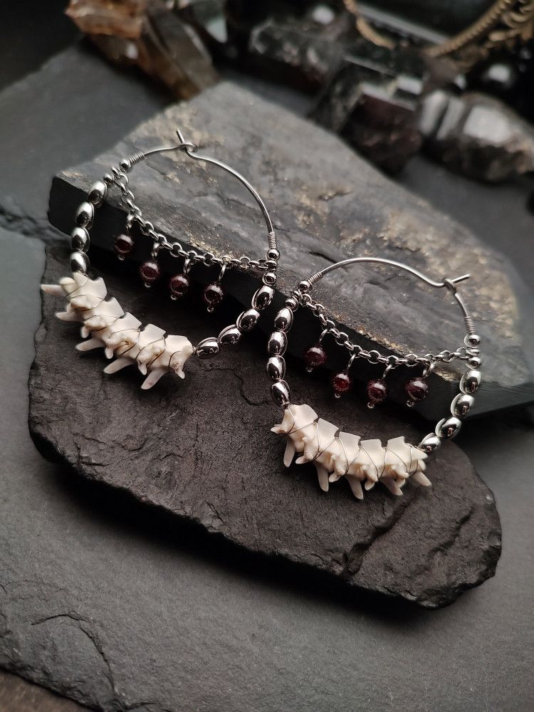 Earrings Bone Vault - Vert Garnet Arc II product image (2)