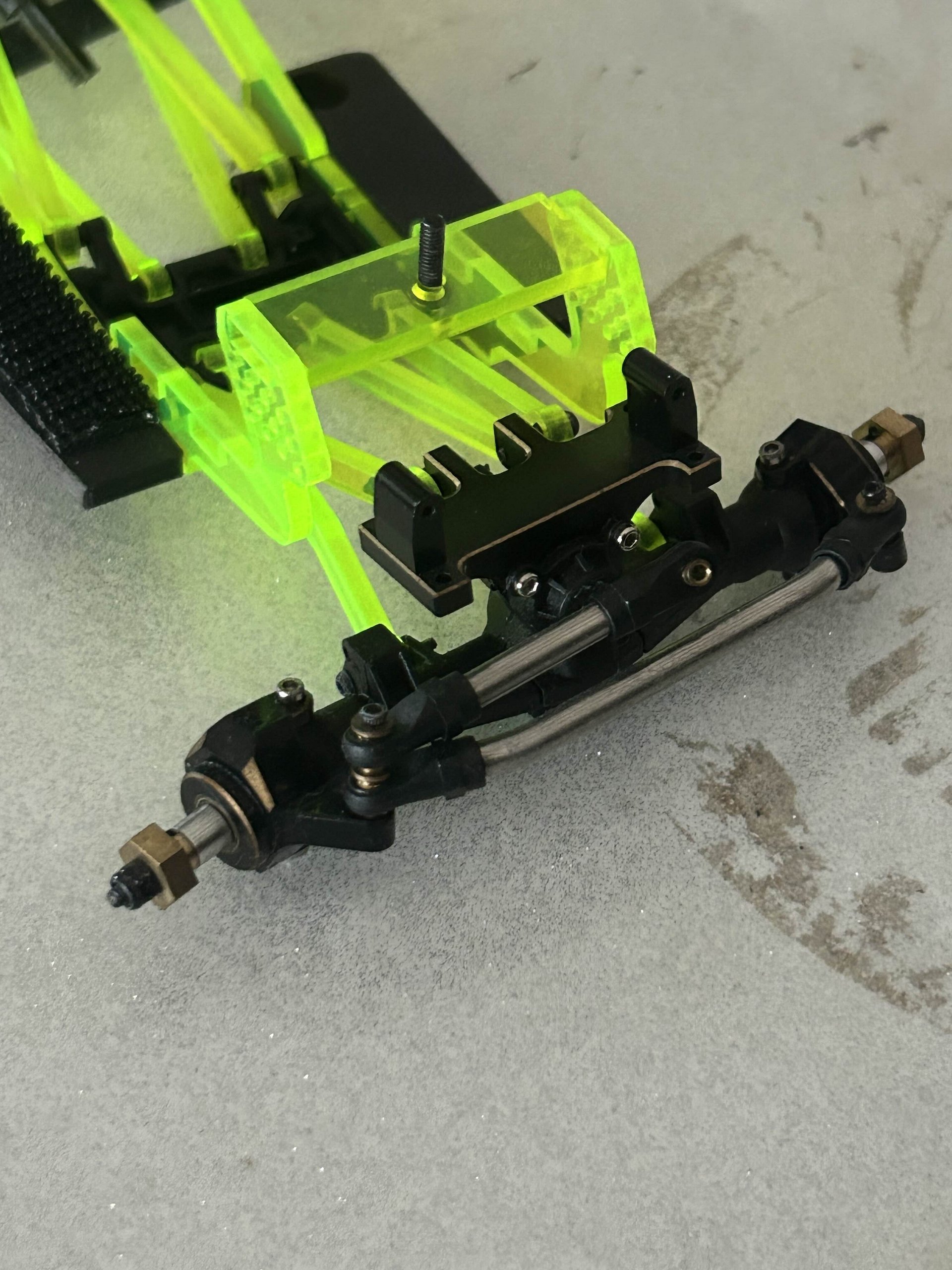 Karnage chassis / stock axles product image (4)