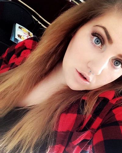 Here have a selfie ✌🏻🙈