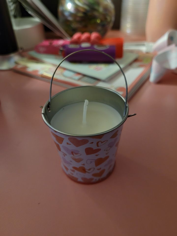 Lemon candle product image (1)
