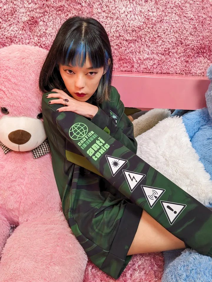 All-Over Print Anti-Toxic-Toxic-Gamer Sweatshirt product image (2)
