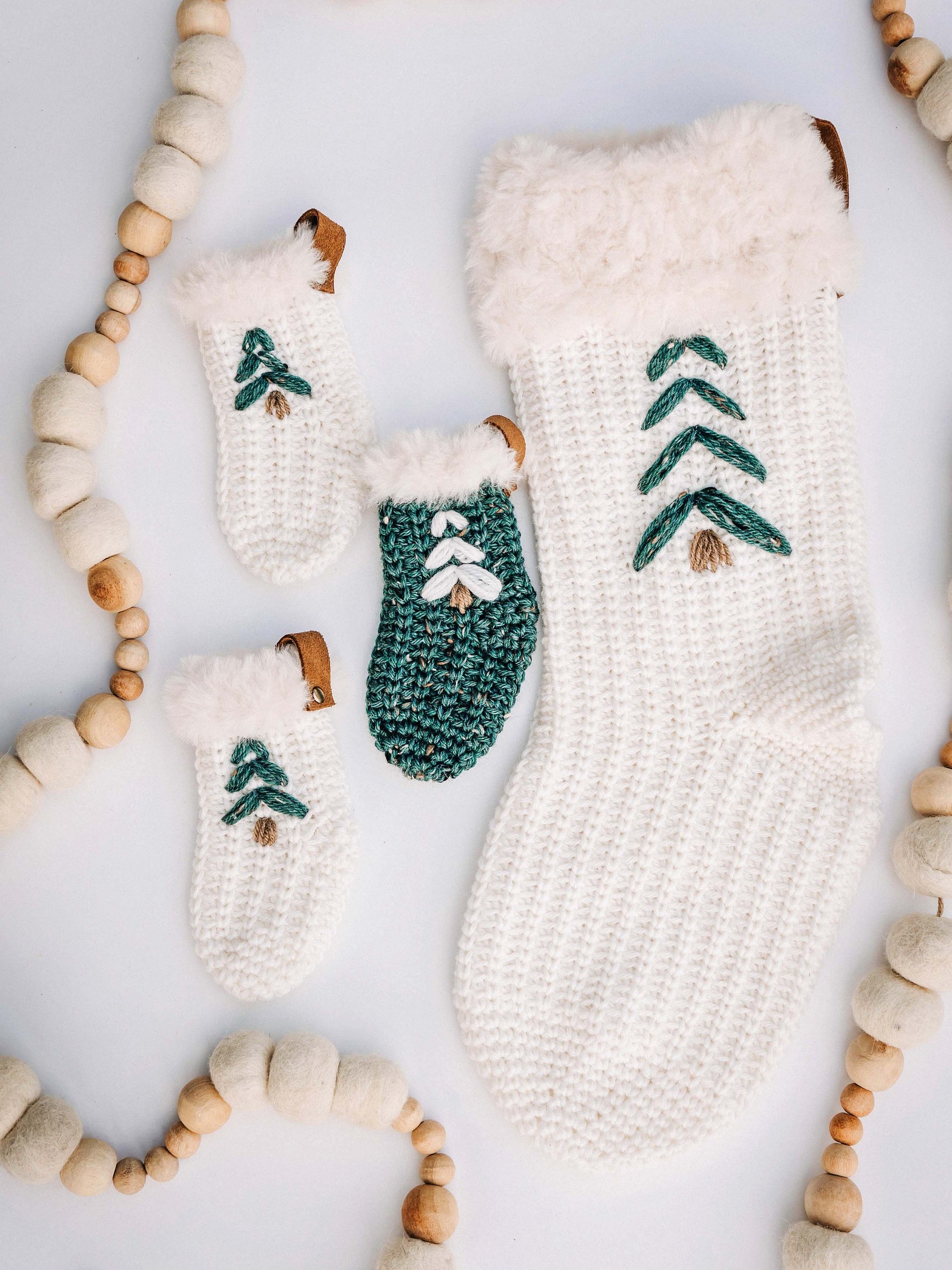 Crochet DIY Gift Card Holder Stocking & Ornament product image (4)
