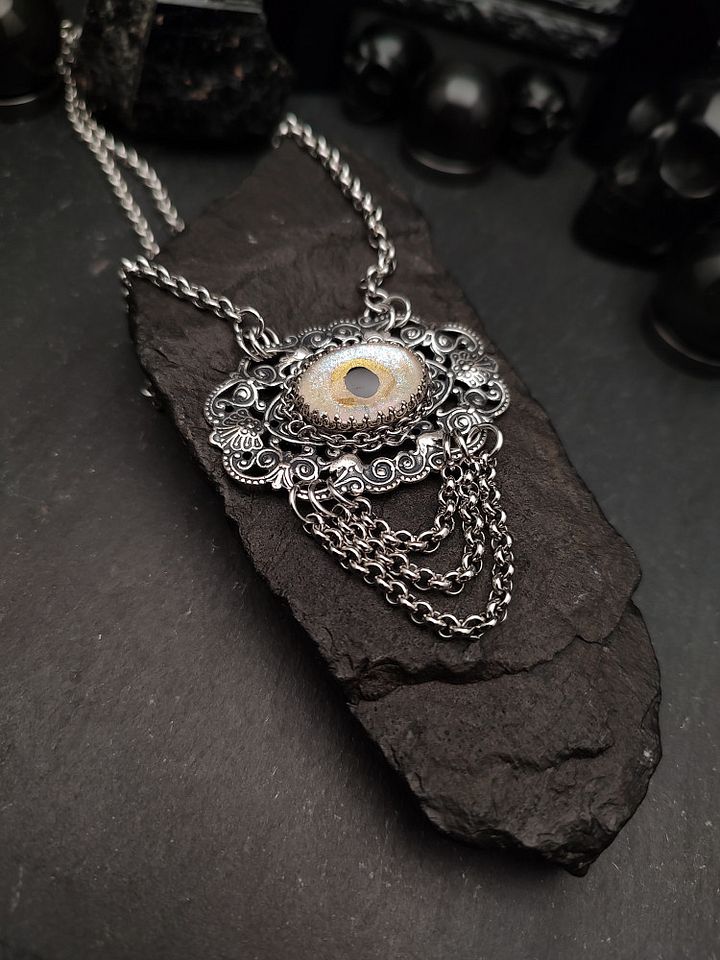 Eye Painted Amulet - MoonLace product image (2)