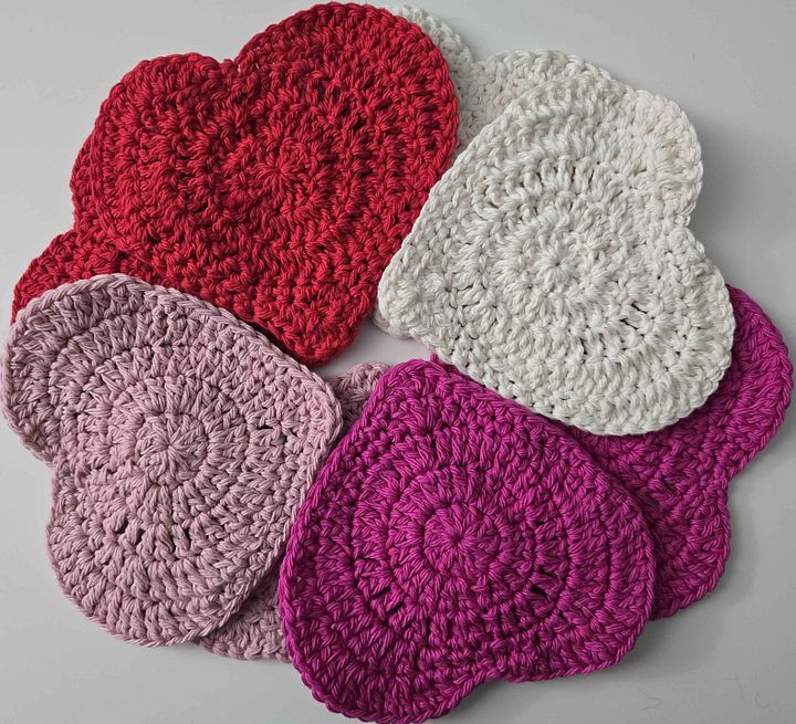 Handmade Crochet Heart-Shaped Cotton Coasters – Set of 8 product image (1)