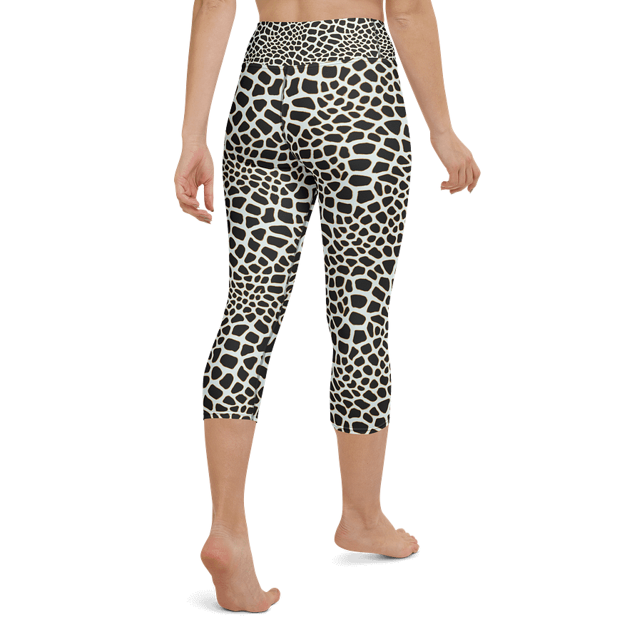Giraffe Skin Capri Leggings product image (3)