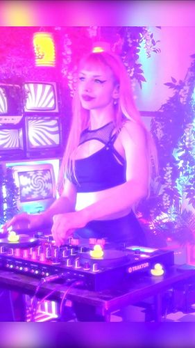 Last Saturday 🎠🎢✨ put a 🦆 in the comments if you were there for this ⬇️ 🎉
#edm #dj #mainstagemusic #twitchpartner #djane