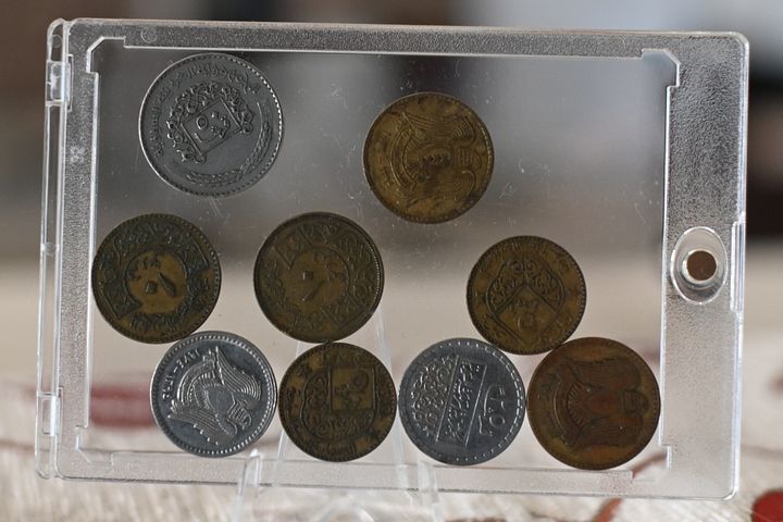 مجموعة قطع نقدية معدنية سورية 1970 - 1980 product image (1)