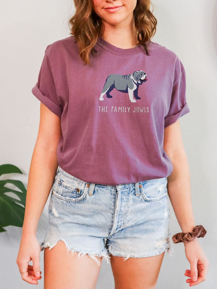 The Family Jowls T-Shirt(Embroidered) of an English Bulldog(Blue) product image (2)