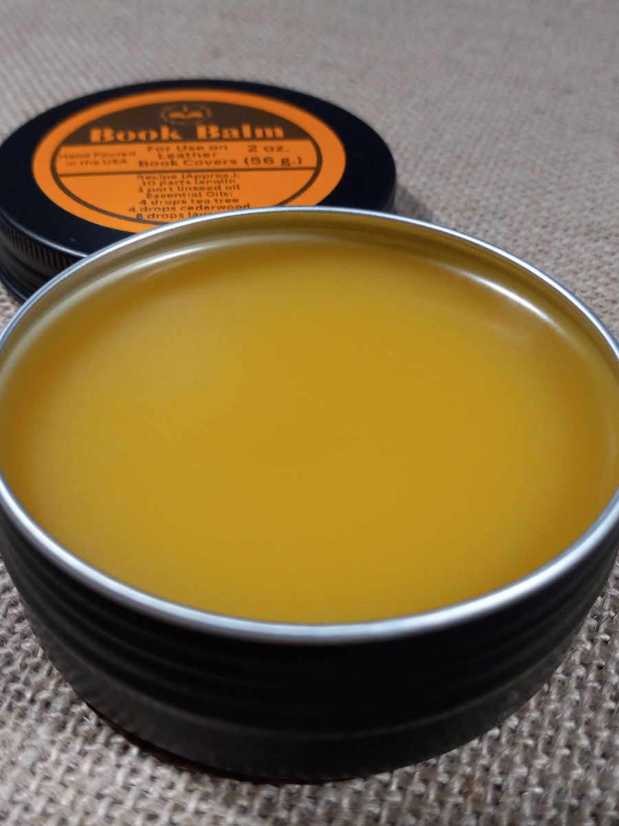 Book Balm - Oil for Leather Book Covers product image (4)