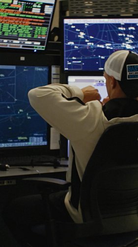 A look into the vital work happening every day behind the radar🗼

#WDYD #WhatDoYouDo #AirTrafficControl #BehindTheRadar #Expl...