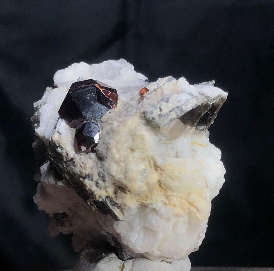ORANGE SPESSARTINE GARNET WITH MICA & WHITE ALBITE FELDSPARS, 48 GRAM product image (2)