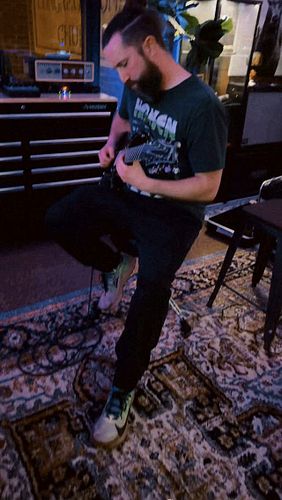 #BTS: Age of the Fall Recording Sessions

Clip: Interlude Guitar Solo | @smturnbull30 
Location: @joeyvanamusic 

#HEMIMUSIC ...