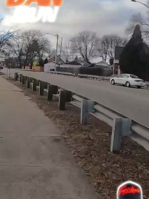 About a half mile to go, got honks and fist pumps from an encouraging stranger driving by! SO awesome! #runningthreads #rundanrun #twitch #runstream @twitch