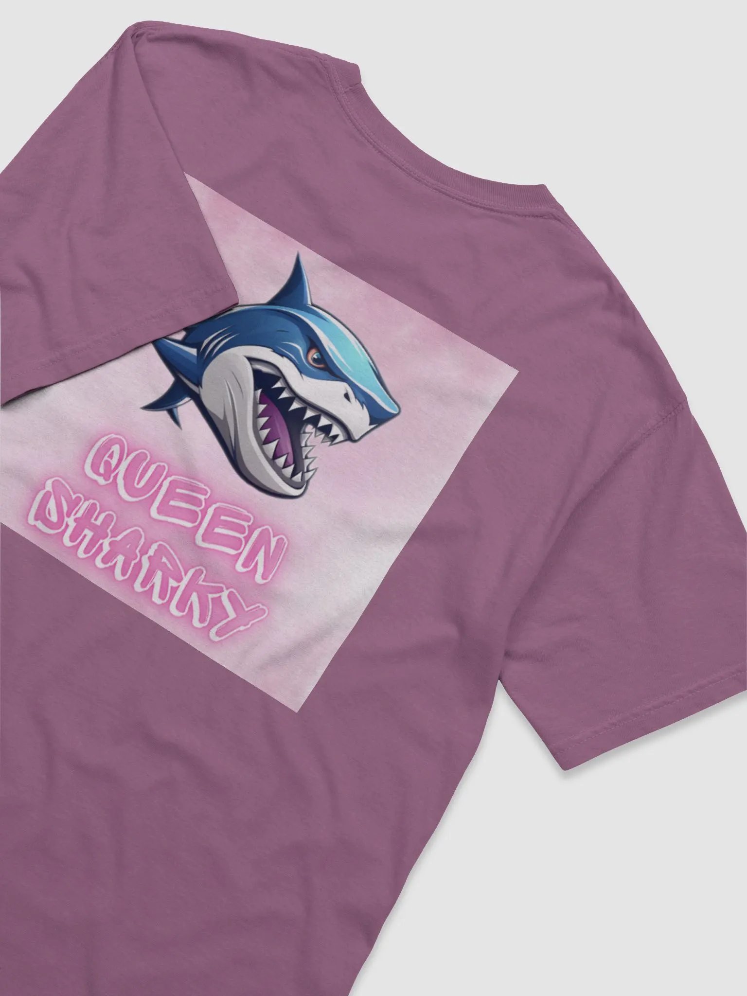 Queen Sharky T-Shirt product image (26)