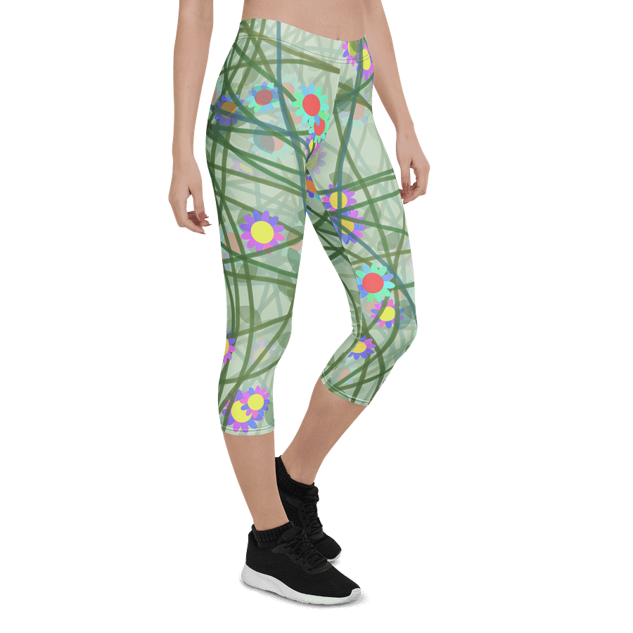 Blooming Breeze All-Over Capri Leggings product image (6)