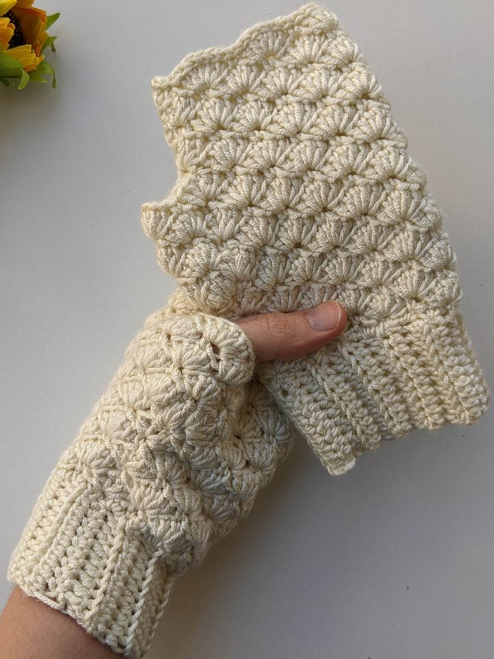Crochet Fingerless Hand Warmers (Gloves) Pattern product image (1)