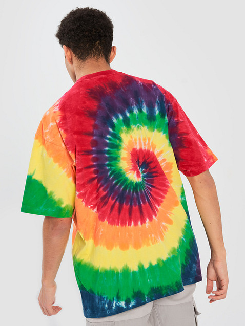 Photo showing Shaka Wear Oversized Tie-Dye T-Shirt