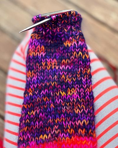 How often do you accidentally not order enough yarn or like me forgot to add 50g more grams to my dye pot 😜 Where’d it go hah...