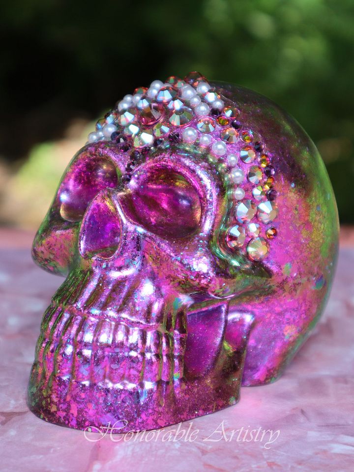 Colorshift Pink-Green Rhinestone Resin Skull product image (1)