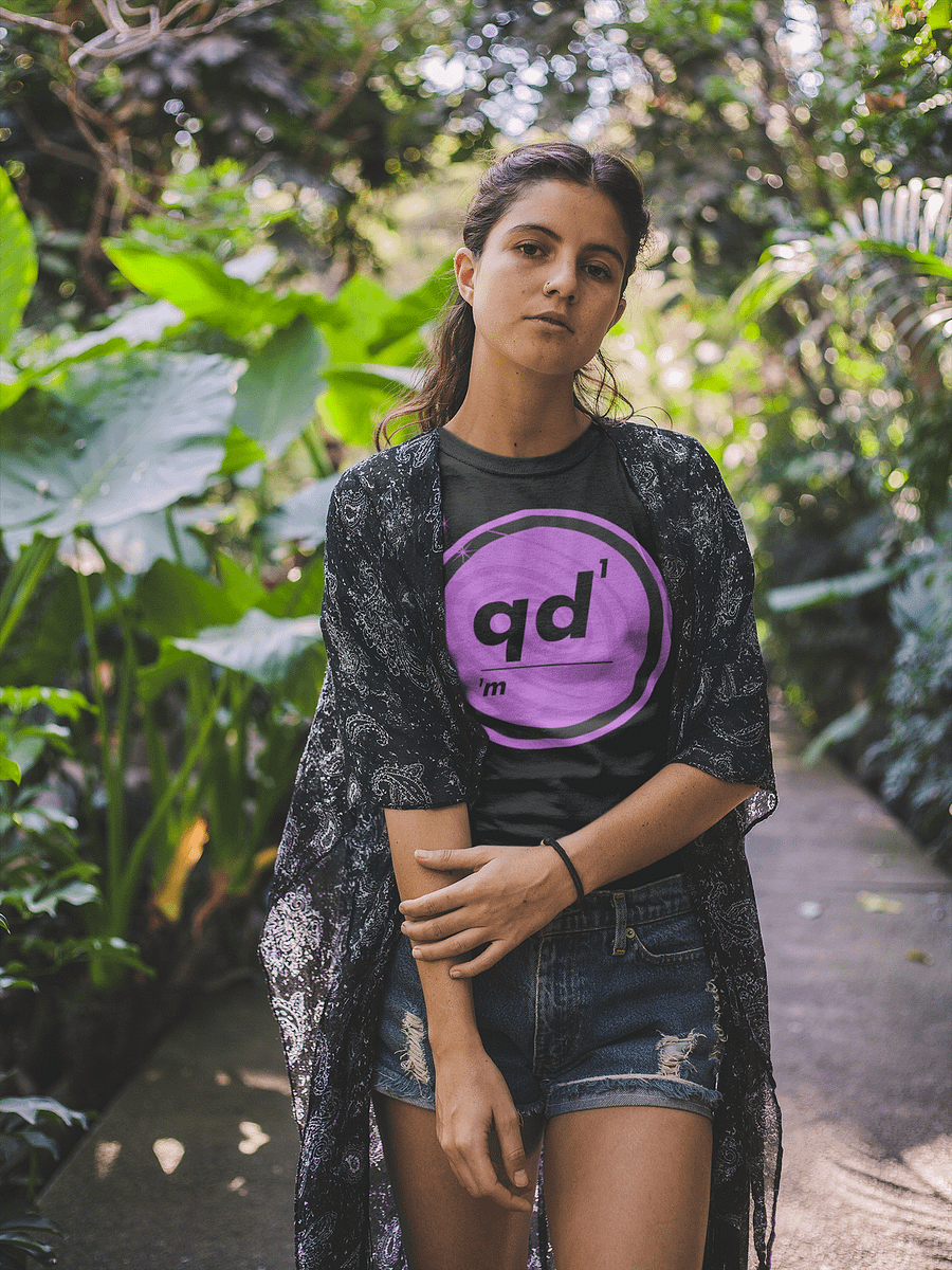 Omnibio Lab Round Qualitative Data Matters QD1/1M Footnote T-Shirt (Front Design) product image (1)