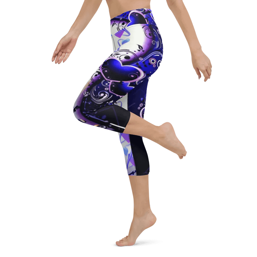 Mystic Hearts All-Over Yoga Capri Leggings product image (12)